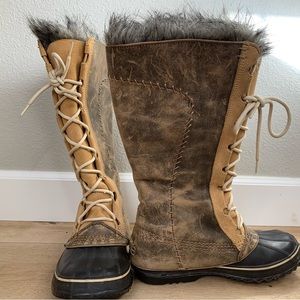 Sorel Cate the Great winter boots.